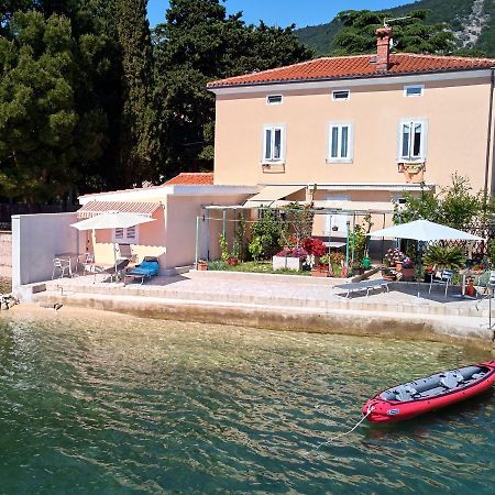 Apartments Nives Cres Luaran gambar