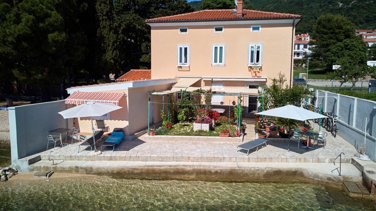 Apartments Nives Cres Luaran gambar