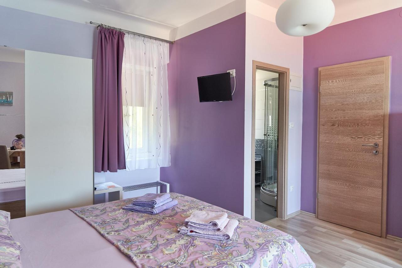 Apartments Nives Cres Luaran gambar