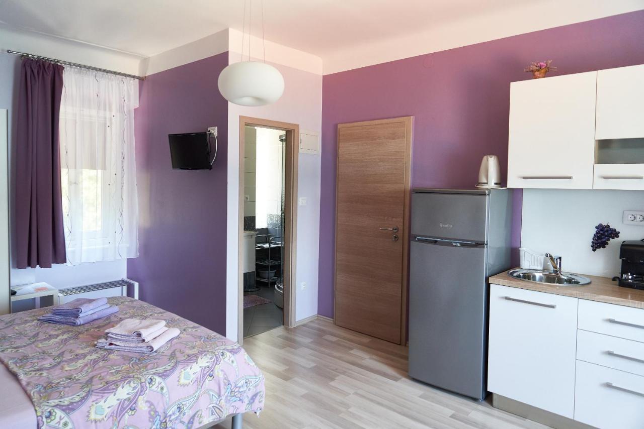 Apartments Nives Cres Luaran gambar