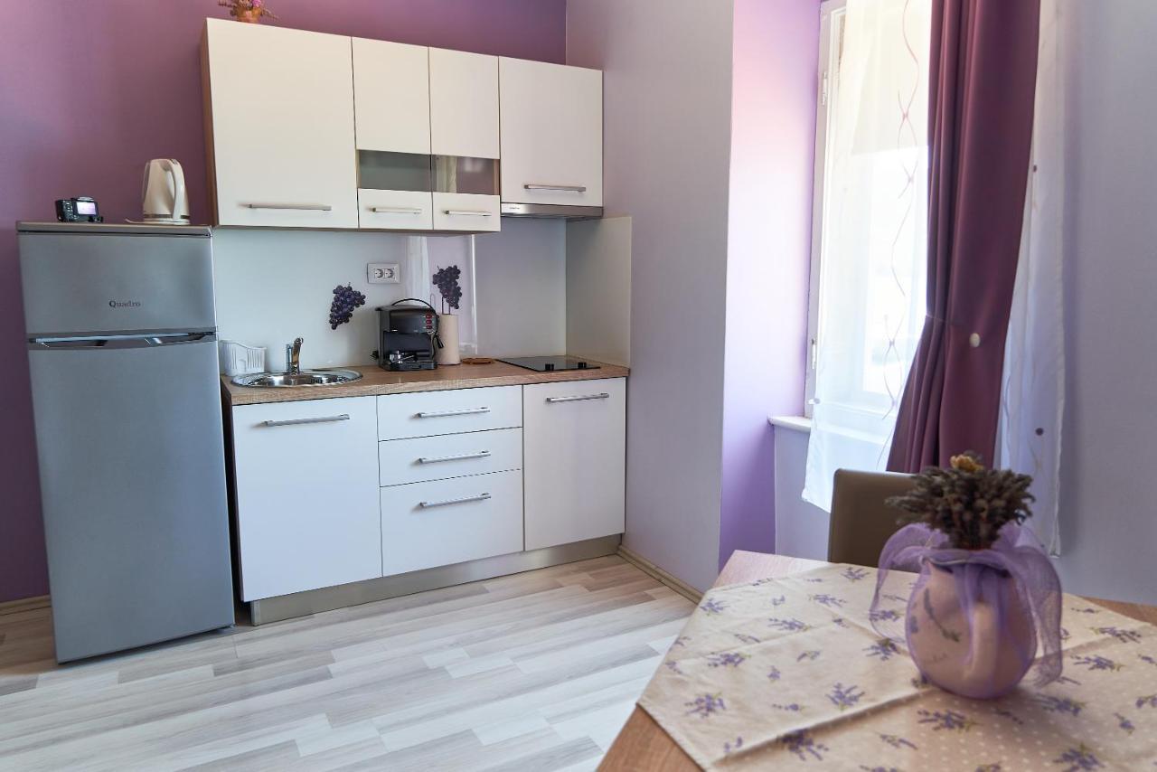 Apartments Nives Cres Luaran gambar